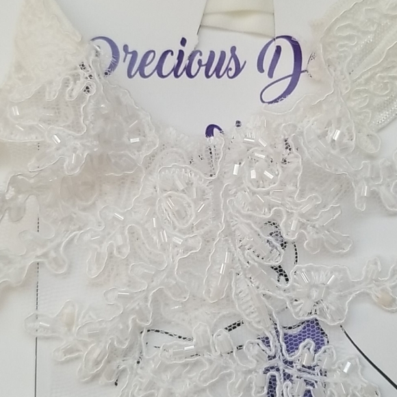 Lace Barefoot Sandals with Beads - Picture 2 of 4